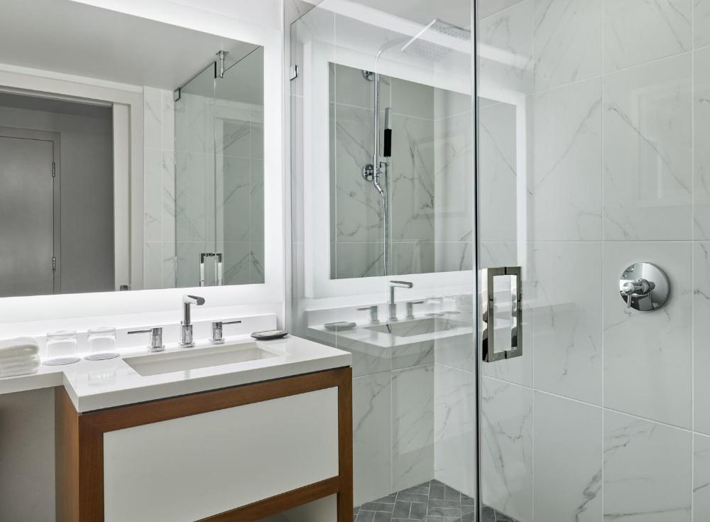 Executive King Guest Room interior